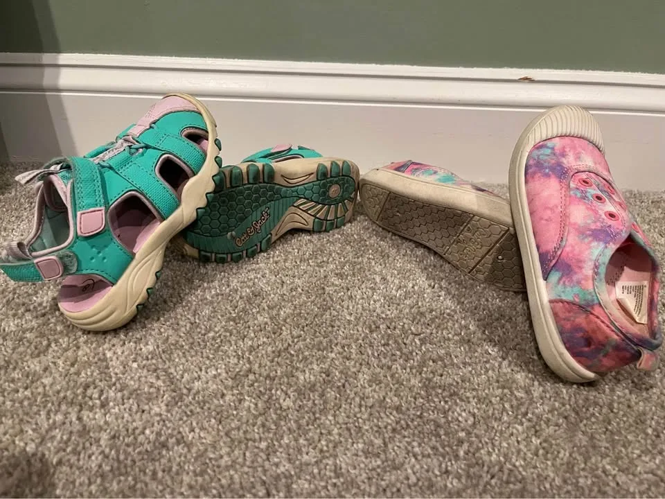 Cat and Jack toddler girl size 8 & 10 shoes image indicator(3)