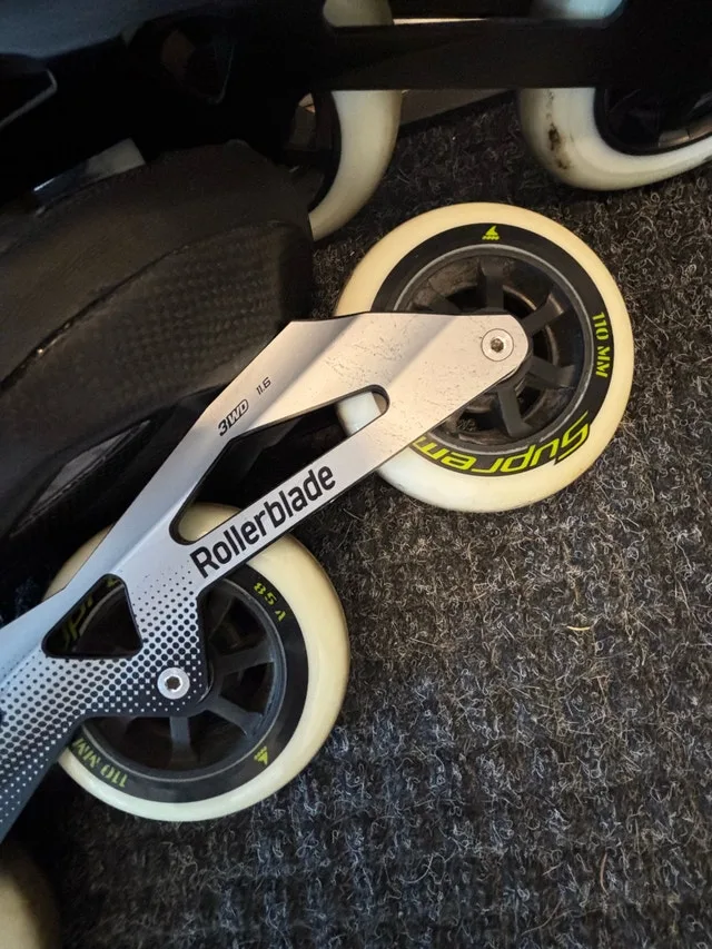 Rollerblade E2 110 Pro Inline Speed Skate mens 9 women’s 11 image indicator(4)