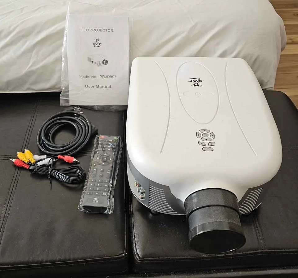 Pyle Home PRJD907 Projector