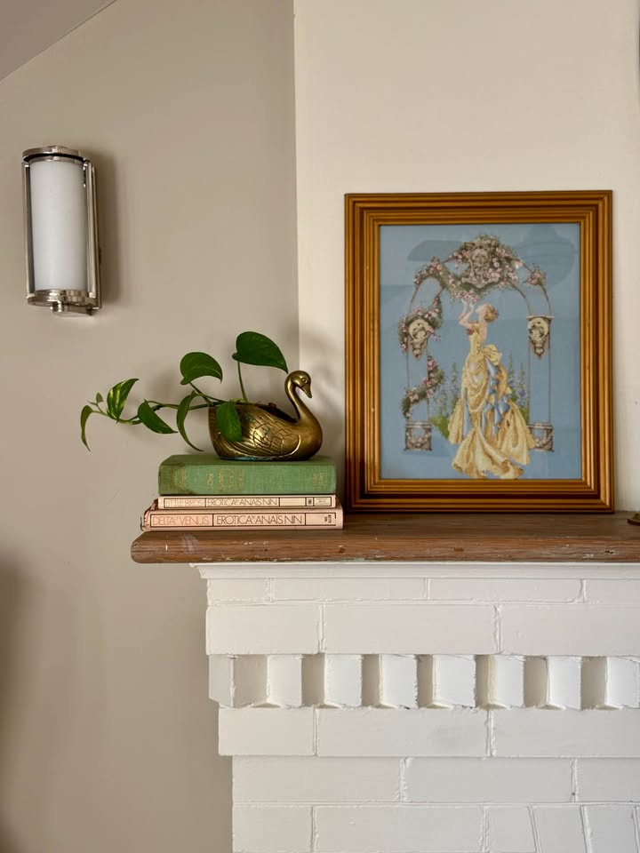 Framed Vintage Rose of Sharon Cross Stitch (Mirabilia) - photo 2