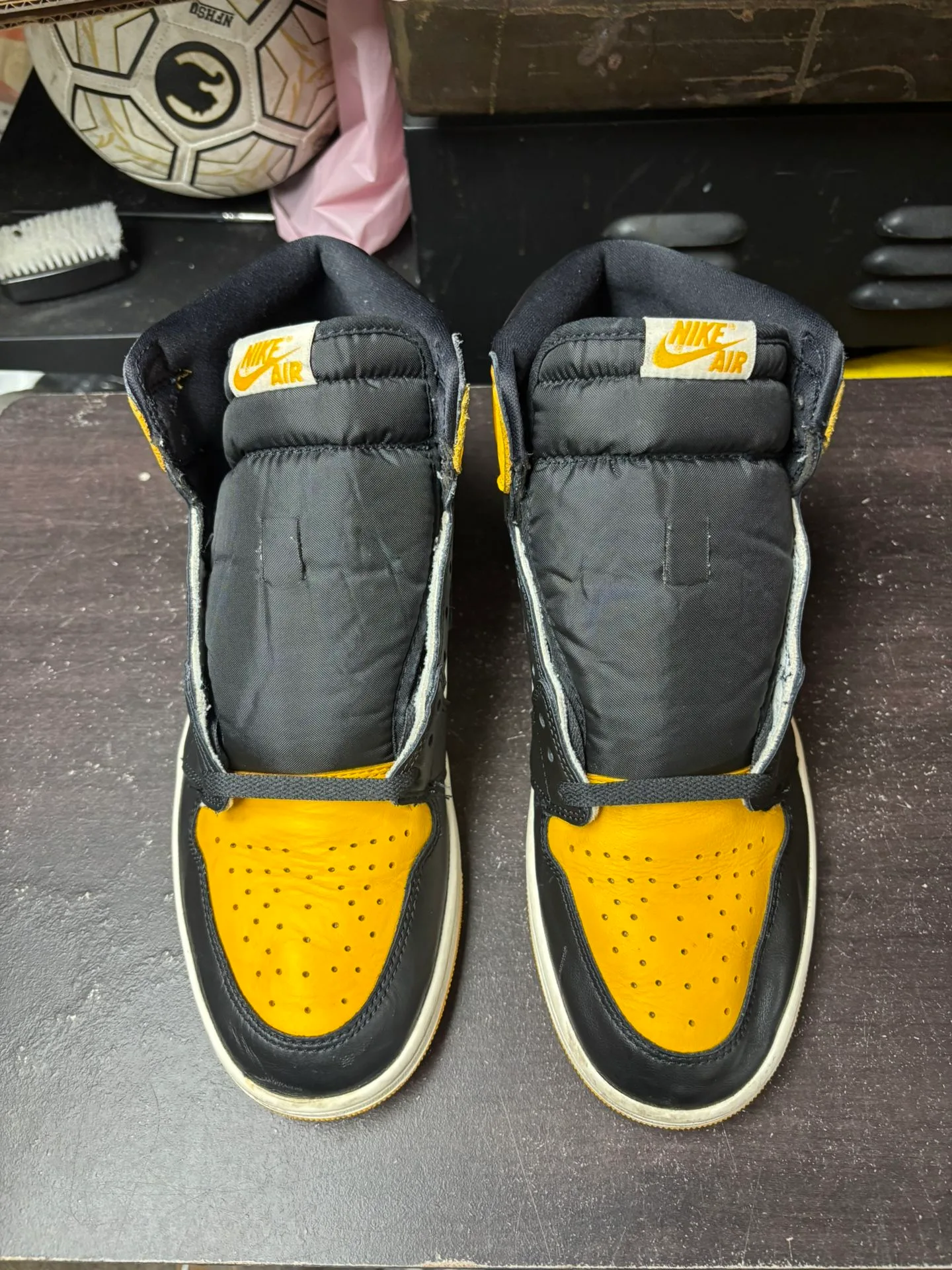 Air Jordan 1 Taxi image indicator(2)