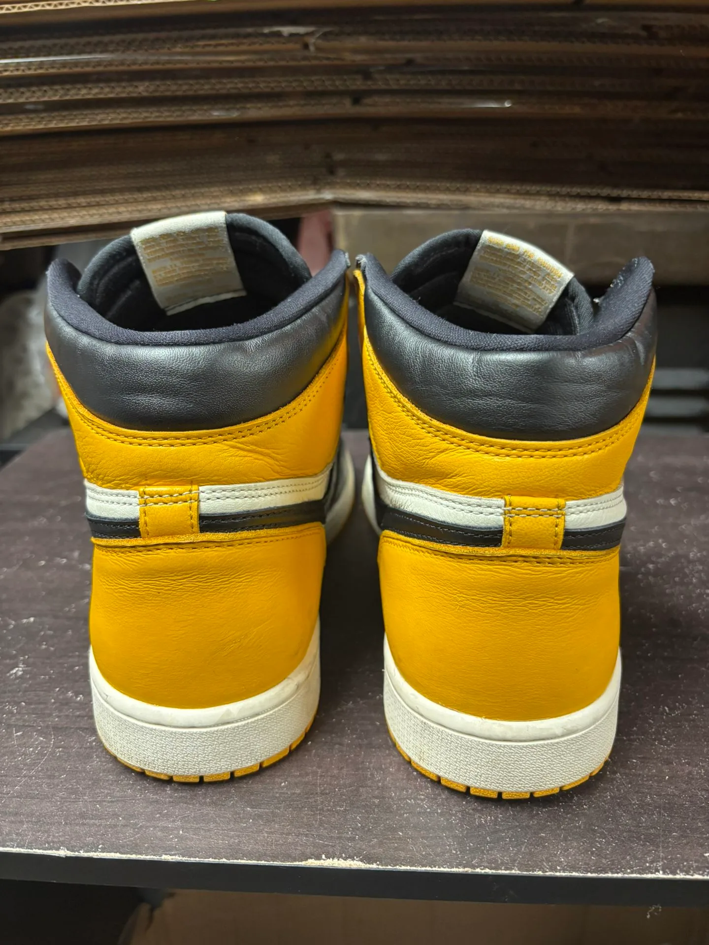 Air Jordan 1 Taxi image indicator(4)
