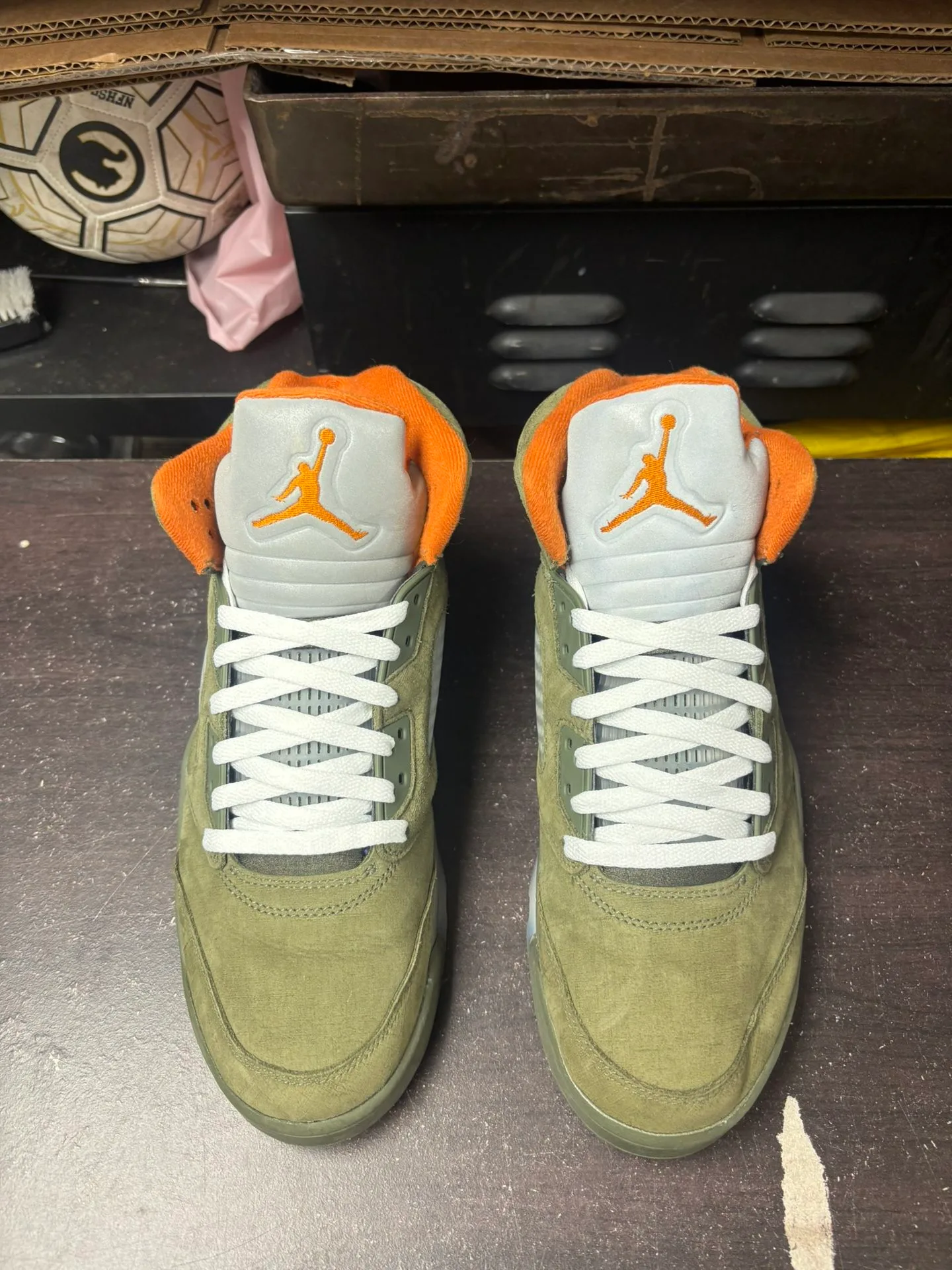 Air Jordan 5 Olive 2024 image indicator(2)