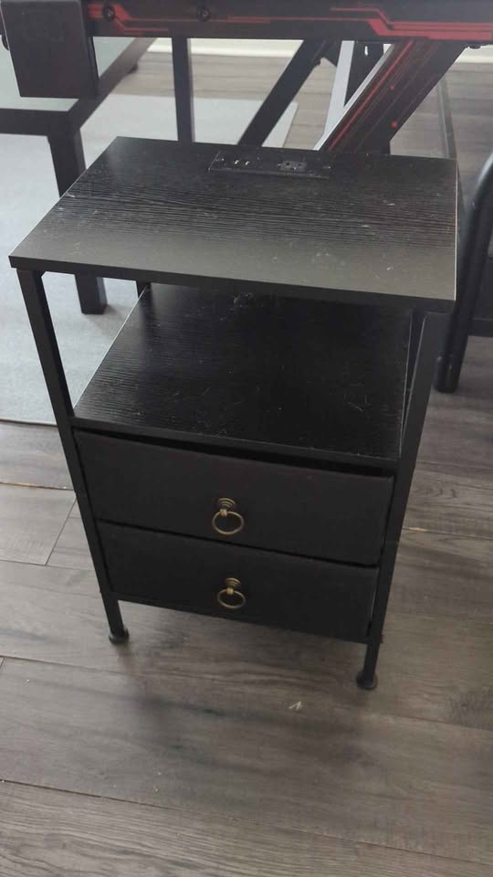 Set of 2 Black Nightstands