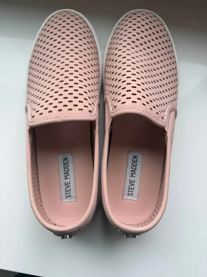 Steve Madden shoes image indicator(2)