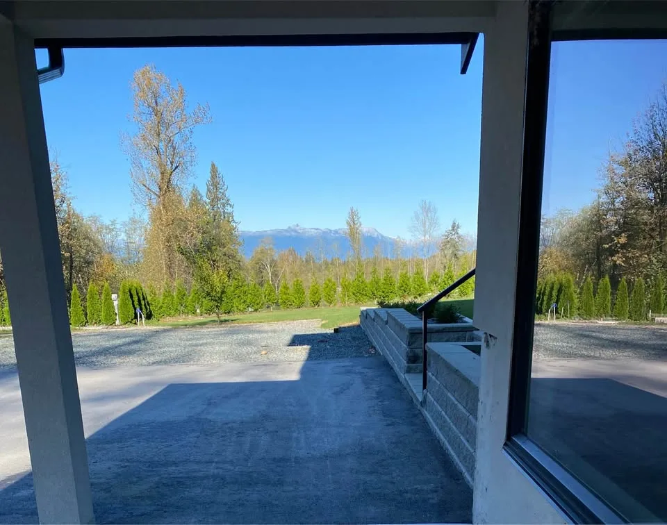 2 Beds 1 Bath - House image indicator(4)