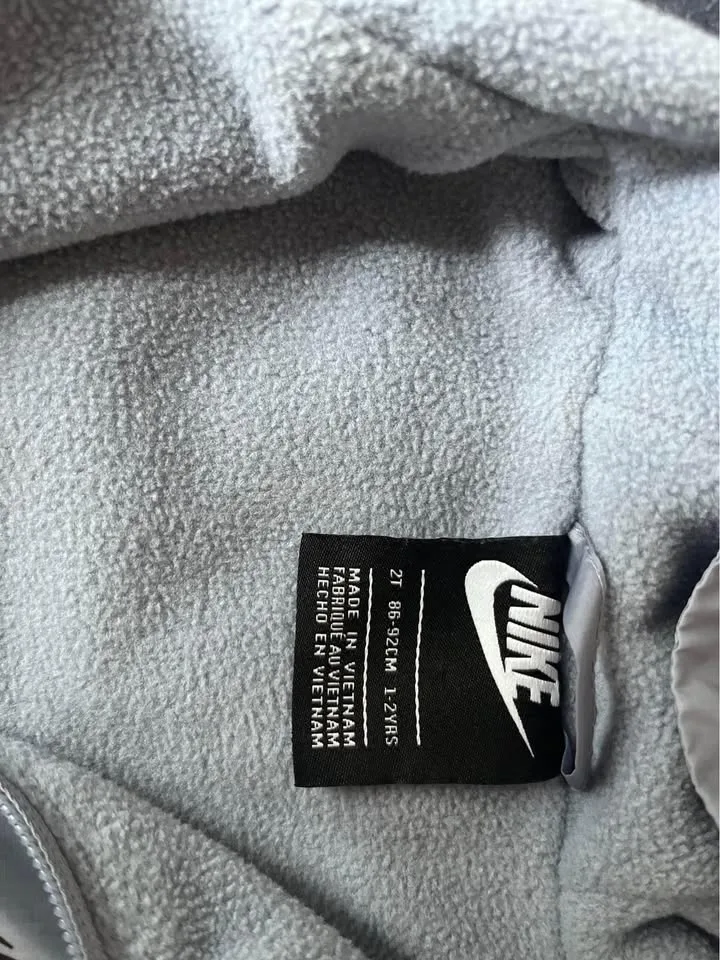 Boys Nike jacket image indicator(2)