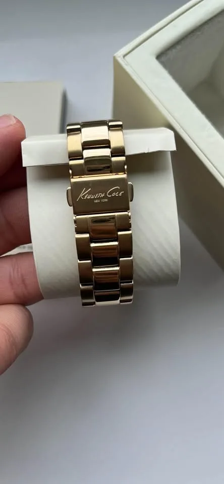 Kenneth Cole ladies watch image indicator(4)