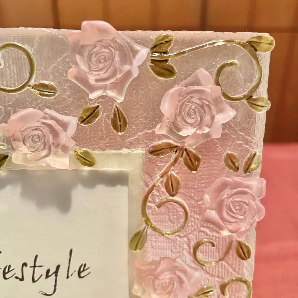 Vintage✨3.5”x5” Pink Rose Photo Frame image indicator(2)