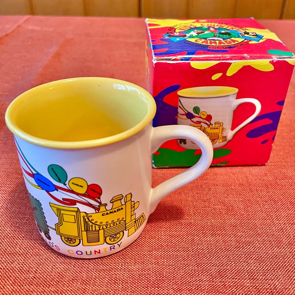 🇨🇦NEW✨Vintage Kids Country Canada Child’s Train Mug