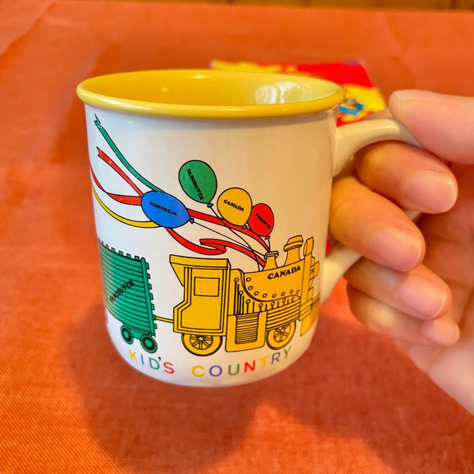 🇨🇦NEW✨Vintage Kids Country Canada Child’s Train Mug - photo 2