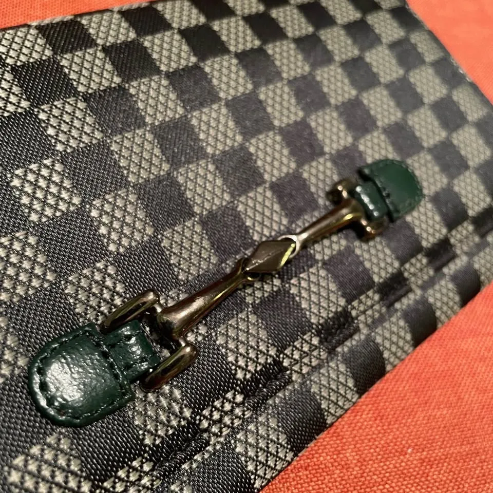 Vintage✨Hugo Valentino Checkered Wallet image indicator(3)