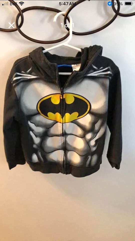 Boys Batman Hoodie - Size XS (4/5)