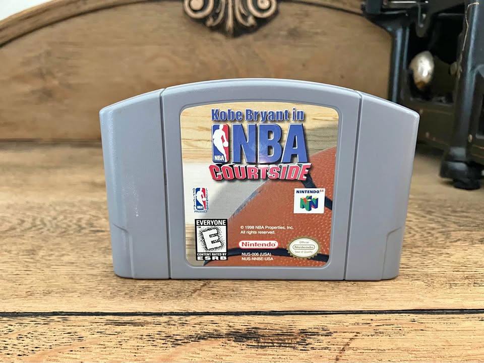 Kobe Bryant in NBA Courtside (N64 Nintendo 64, 1998)