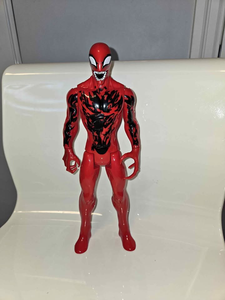 Venom Carnage Action Figure 12 Inch