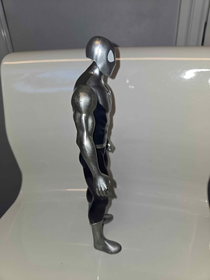 Marvel Spider-Man Armored Action Figure 12 Inch - photo 2