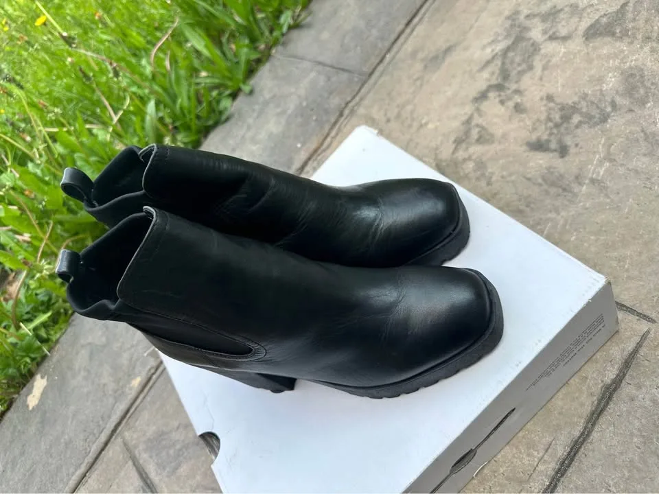 Aldo High Heeled Ankle Boots image indicator(2)