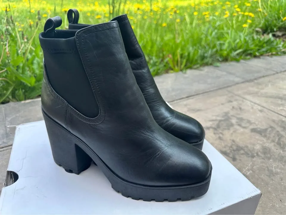 Aldo High Heeled Ankle Boots image indicator(3)