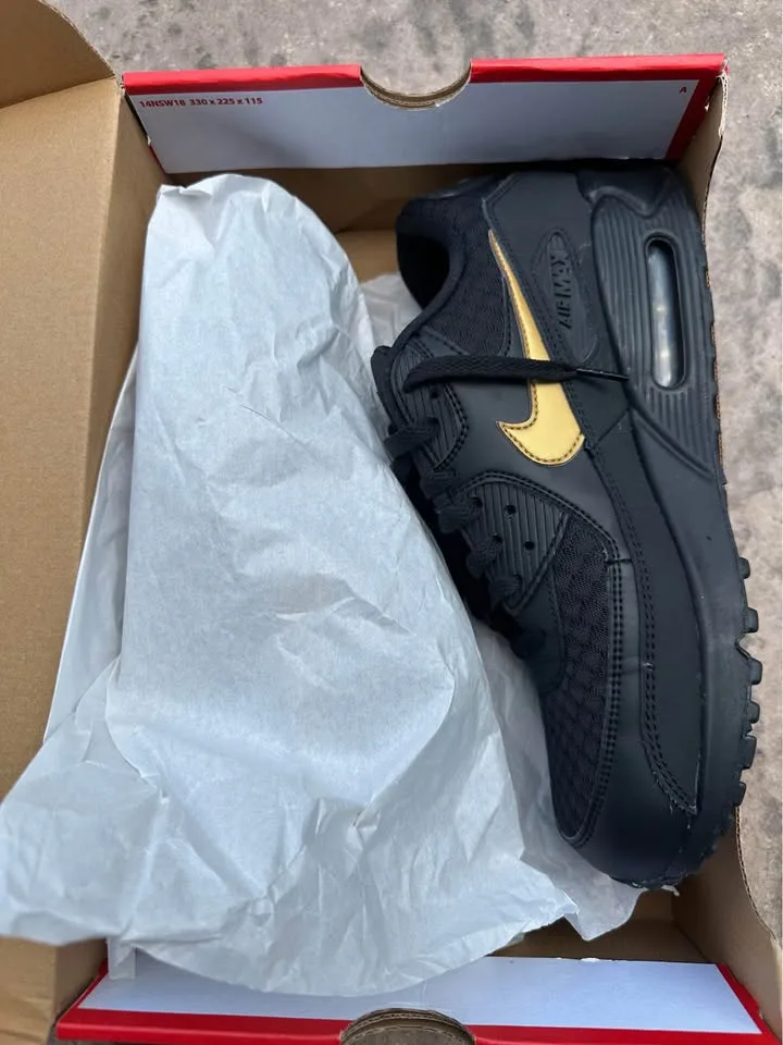 Nike Air Max 90 Black Metallic Gold US10 image indicator(6)