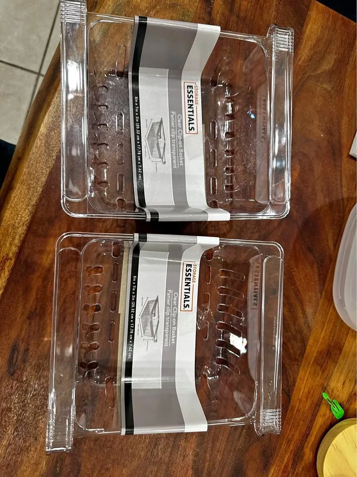 Refrigerator drawer basket