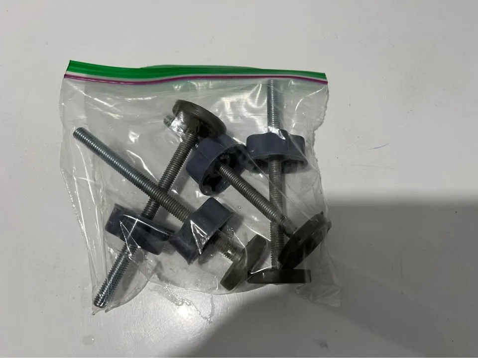 Regalo Baby Gate 29”-45” image indicator(4)