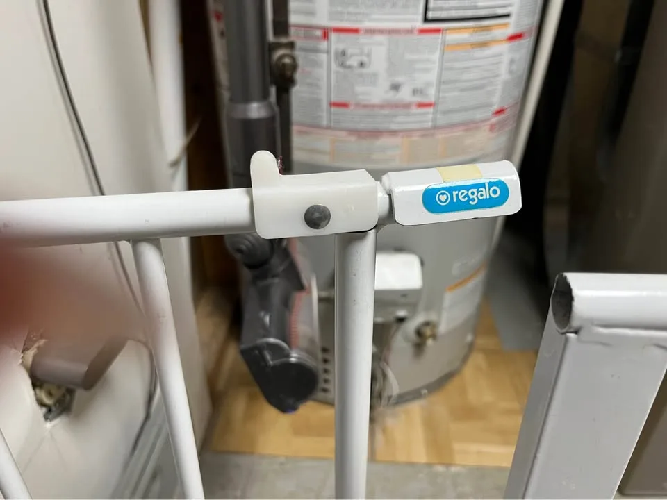 Regalo Baby Gate 29”-37” image indicator(5)