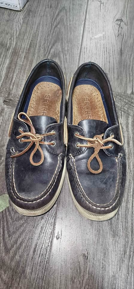 Sperry boat shoess Size 9.5 Men