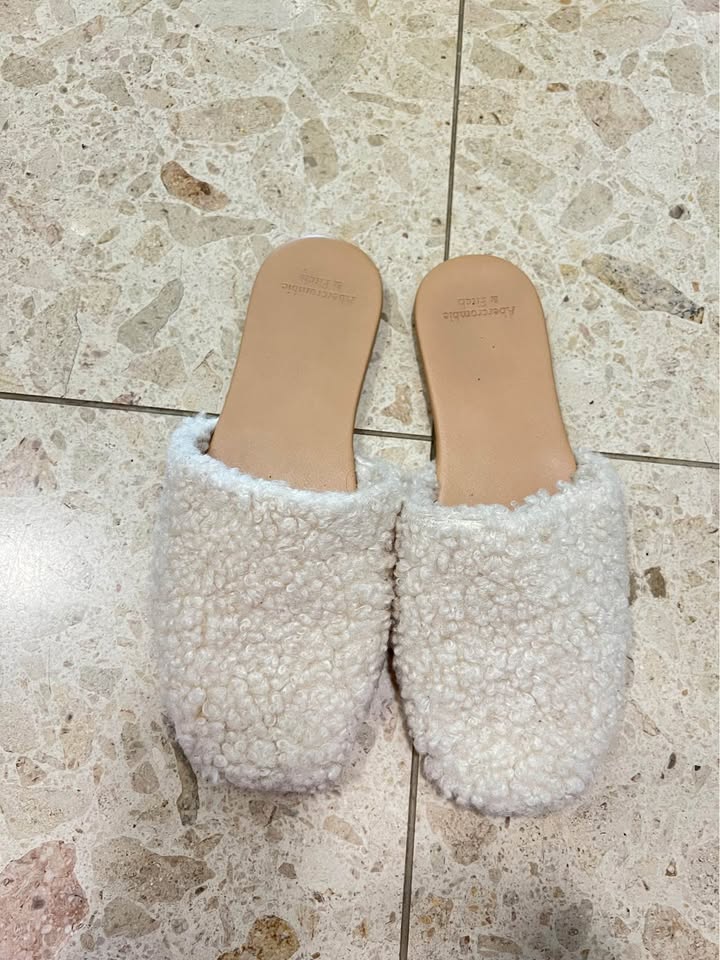 Abercrombie & Fitch Slippers - photo 2
