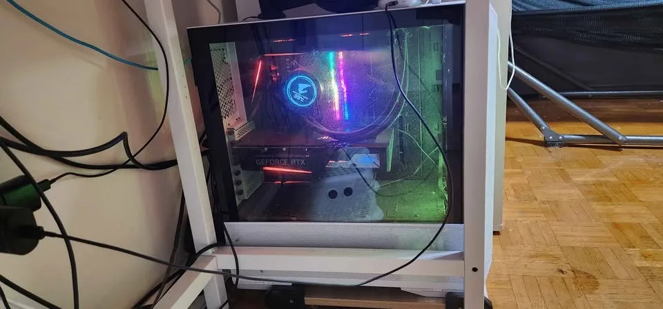 PC Desktop + Dual Monitor (27" - 1440p - 144hz) image indicator(2)