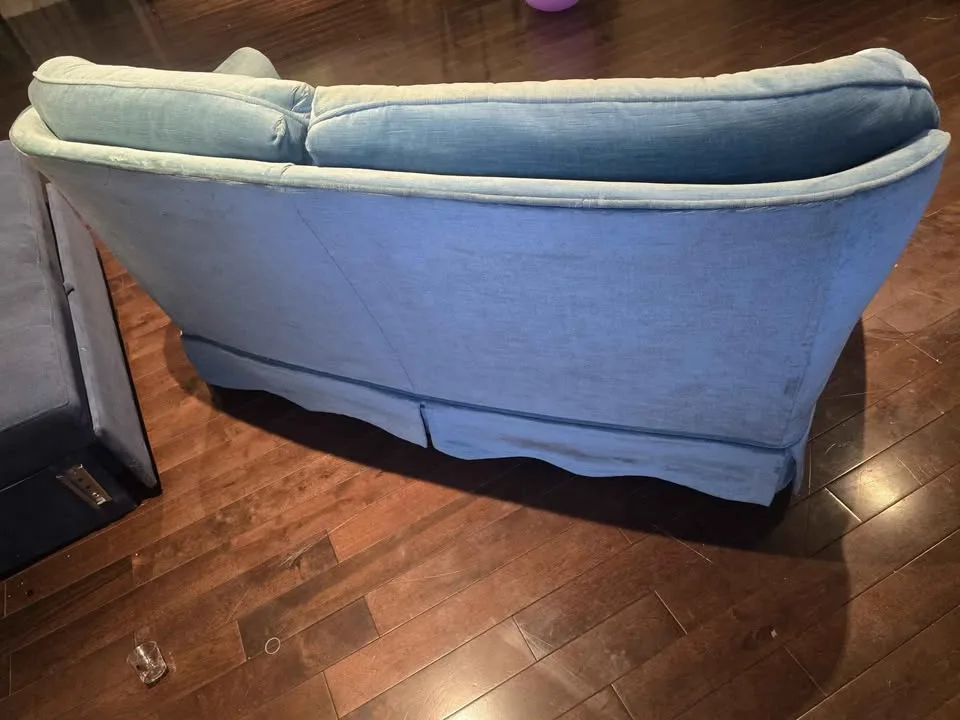 Vintage blue couch - Sofa image indicator(2)