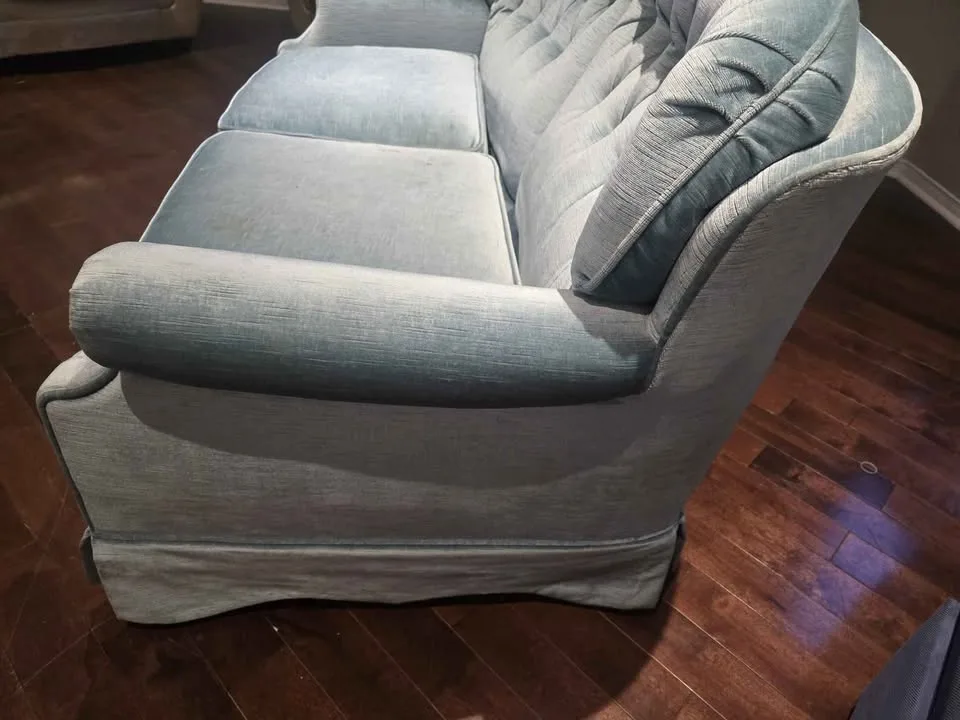 Vintage blue couch - Sofa image indicator(5)