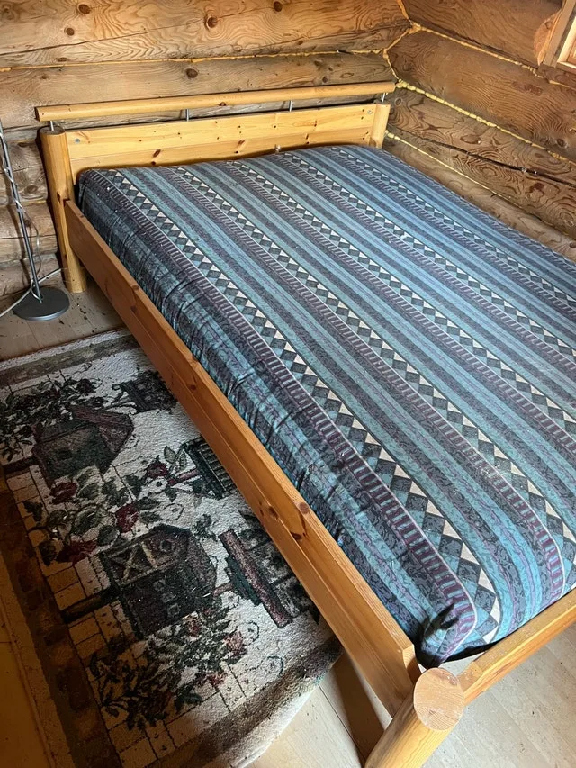 wood frame twin bed