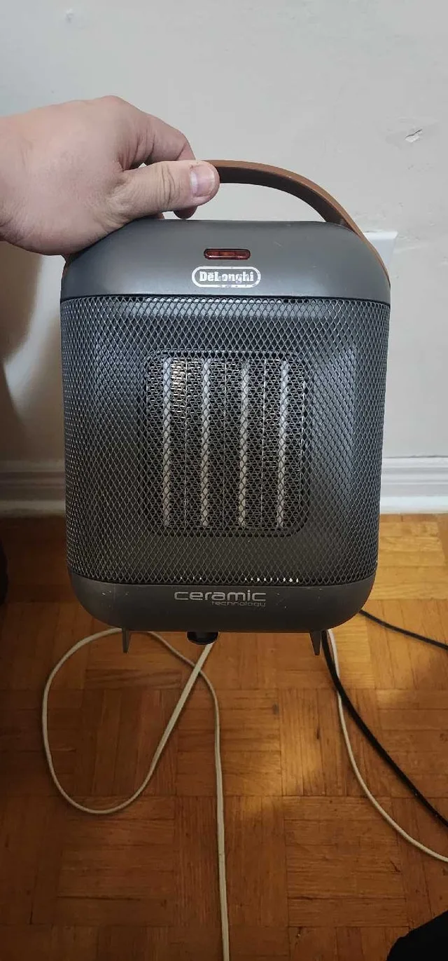 De'Longhi Ceramic Heater 1200W with fan option