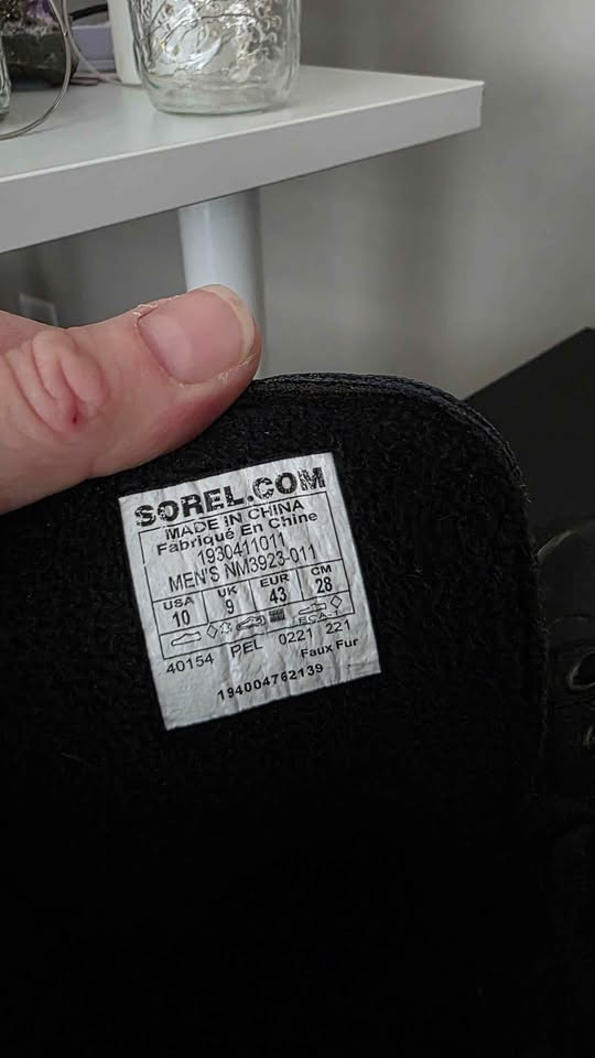Men's Sorel Waterproof Boot Size 10 - photo 3