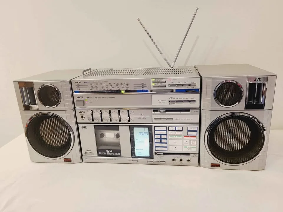The Ultimate 80s Retro Ghettoblaster - JVC PC-R55W image indicator(3)