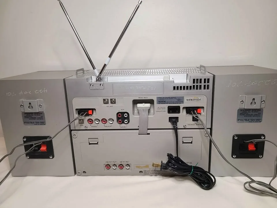 The Ultimate 80s Retro Ghettoblaster - JVC PC-R55W image indicator(5)