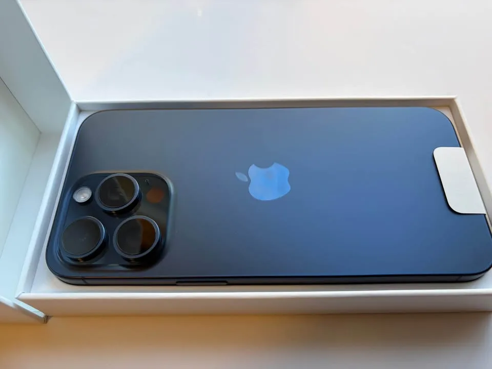 Apple iPhone 15 Pro Max 512GB – Blue Titanium – Brand New & Unlo image indicator(4)