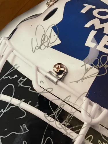 TORONTO MAPLE LEAFS TEAM SIGNED 3D MASK PHOTO ON WOOD image indicator(9)