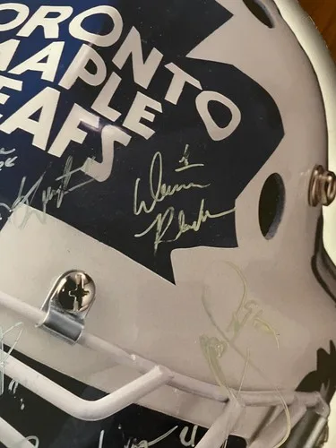 TORONTO MAPLE LEAFS TEAM SIGNED 3D MASK PHOTO ON WOOD image indicator(10)