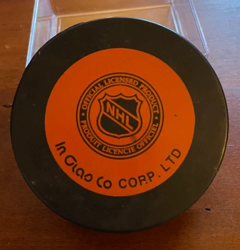 DALLAS STARS NHL JOHN A ZIEGLER PUCK w/CASE - photo 3