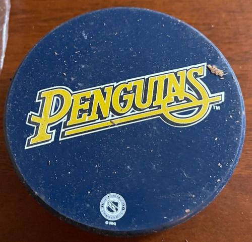 PENGUINS Holiday Hockey Puck Lot (2) NHL "HAPPY" PUCKS - photo 3