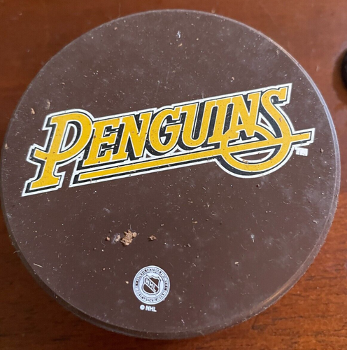 PENGUINS Holiday Hockey Puck Lot (2) NHL "HAPPY" PUCKS - photo 4