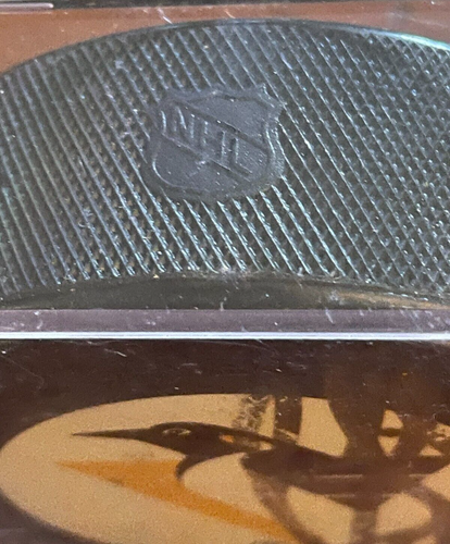 RON FRANCIS AUTOGRAPH PENGUIN INGLASCO OFFICIAL GAME PUCK - photo 3