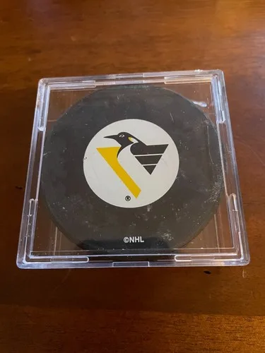 Pittsburgh Penguins Vintage SMALL Logo Puck w/case NHL 1992 image indicator(7)