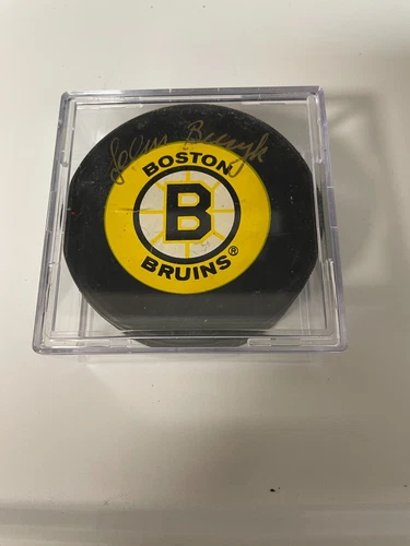 JOHN BUYCK BOSTON BRUINS Game SIGNED vintage GAME PUCK