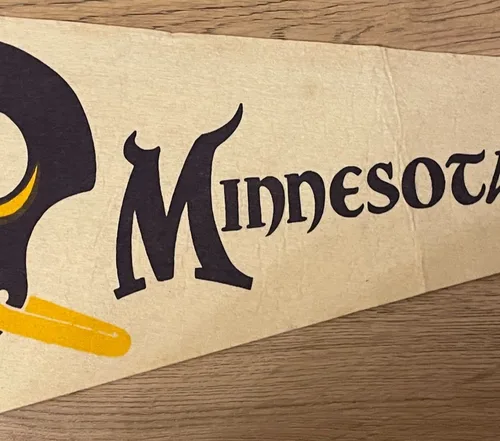 1967 NFL MINNESOTA VIKINGS vtg Pennant 30"x12" USA image indicator(3)