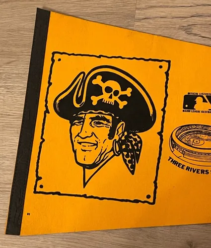 1970 VTG MLB PIRATES Pennant THREE RIVERS 1st YEAR image indicator(3)