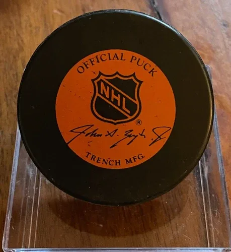 1991 NHL Stanley Cup Final Game Puck image indicator(7)