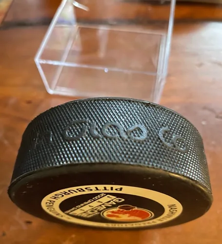 2000 Nashville Predators Official Bettman NHL Game Puck image indicator(4)