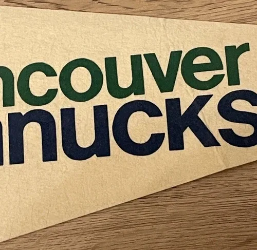 1970 Vintage VANCOUVER CUNUCKS NHL Pennant Banner 29” x 12” image indicator(3)